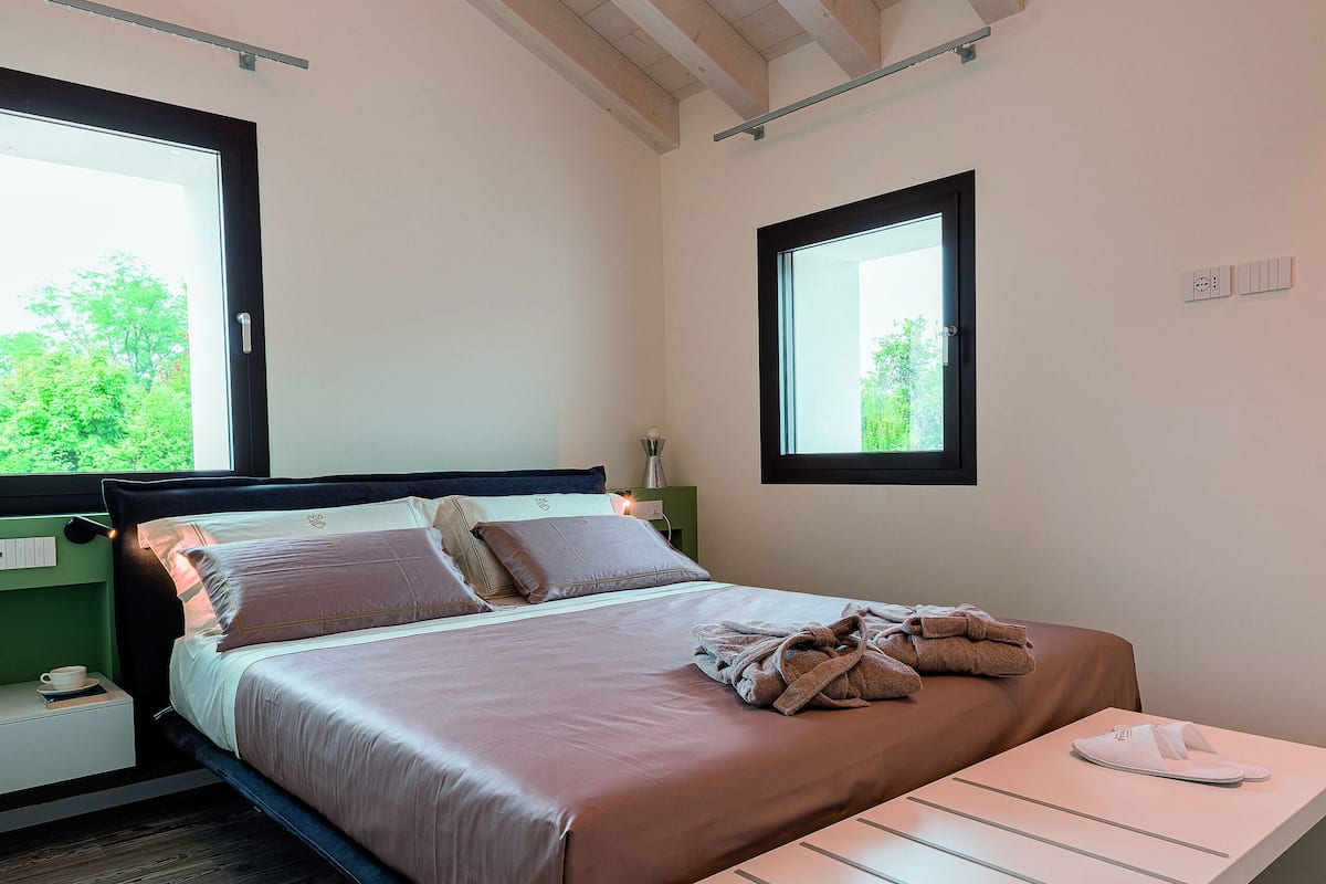 Luxe appartement | 1 slaapkamer, luxe beddengoed, donzen dekbedden, een minibar