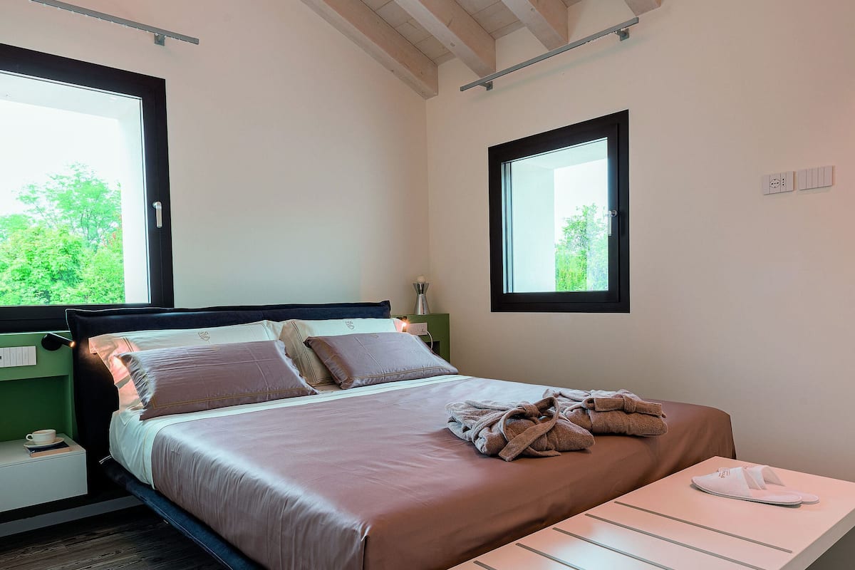 Literie de qualité supérieure, couette en duvet d'oie, minibar