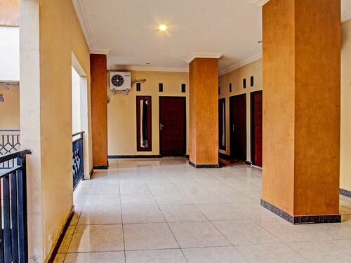 OYO 91845 V_ar House Near Pantai Tanjung Bias