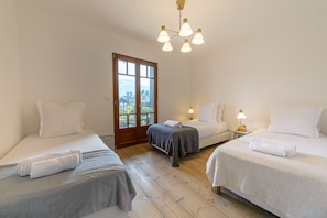 5 bedrooms, iron/ironing board, free WiFi, bed sheets