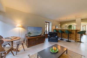 TV