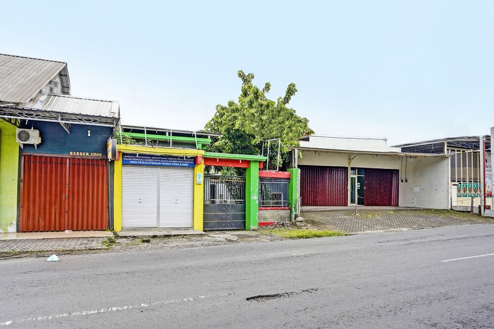 SPOT ON 92086 Fun Guesthouse