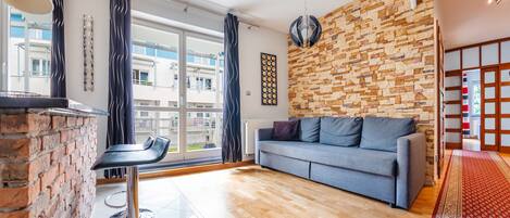 Apartment (12B/4) | Living area | Flat-screen TV