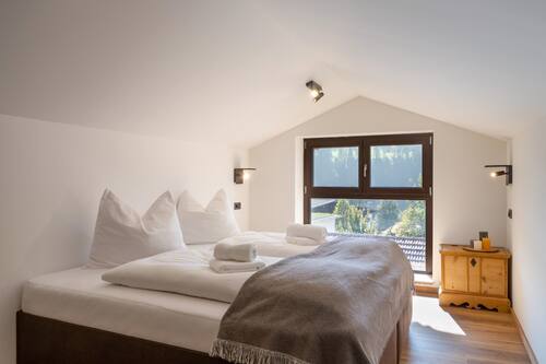 Exclusive-Penthouse, 2 Schlafzimmer, Terrasse, Bergblick | 2 Schlafzimmer, hochwertige Bettwaren, individuell dekoriert