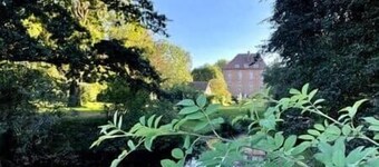 To complete, Gutshaus Gottin