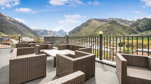 Family Studio | Terrace/patio - Hotel Memoir Kazbegi (Kazbegi)