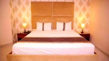 Habitación doble Deluxe | Ropa de cama de alta calidad, minibar y escritorio