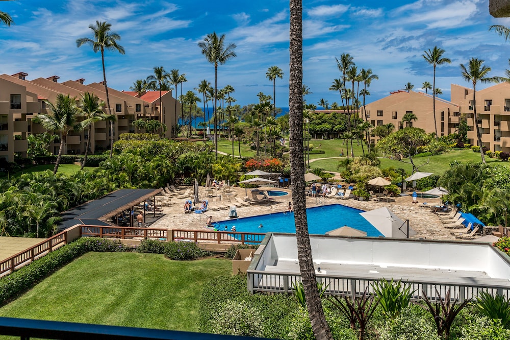 Kamaole Sands 5307 condo with ocean view. Updated in June 2023. Split AC.