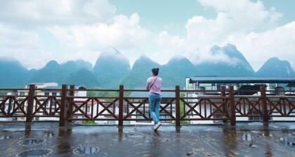 Xiaolonghe Hotel (Yangshuo Yulonghe Scenic Area)