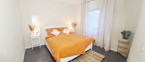 1 bedroom, in-room safe, travel crib, WiFi