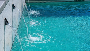 Opvarmet pool