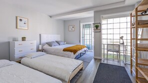 1 bedroom, iron/ironing board, free WiFi, bed sheets - Apartment 'Costa Nova Ocean View' with Sea View, Wi-Fi and Air Conditioning (Gafanha da Encarnação)