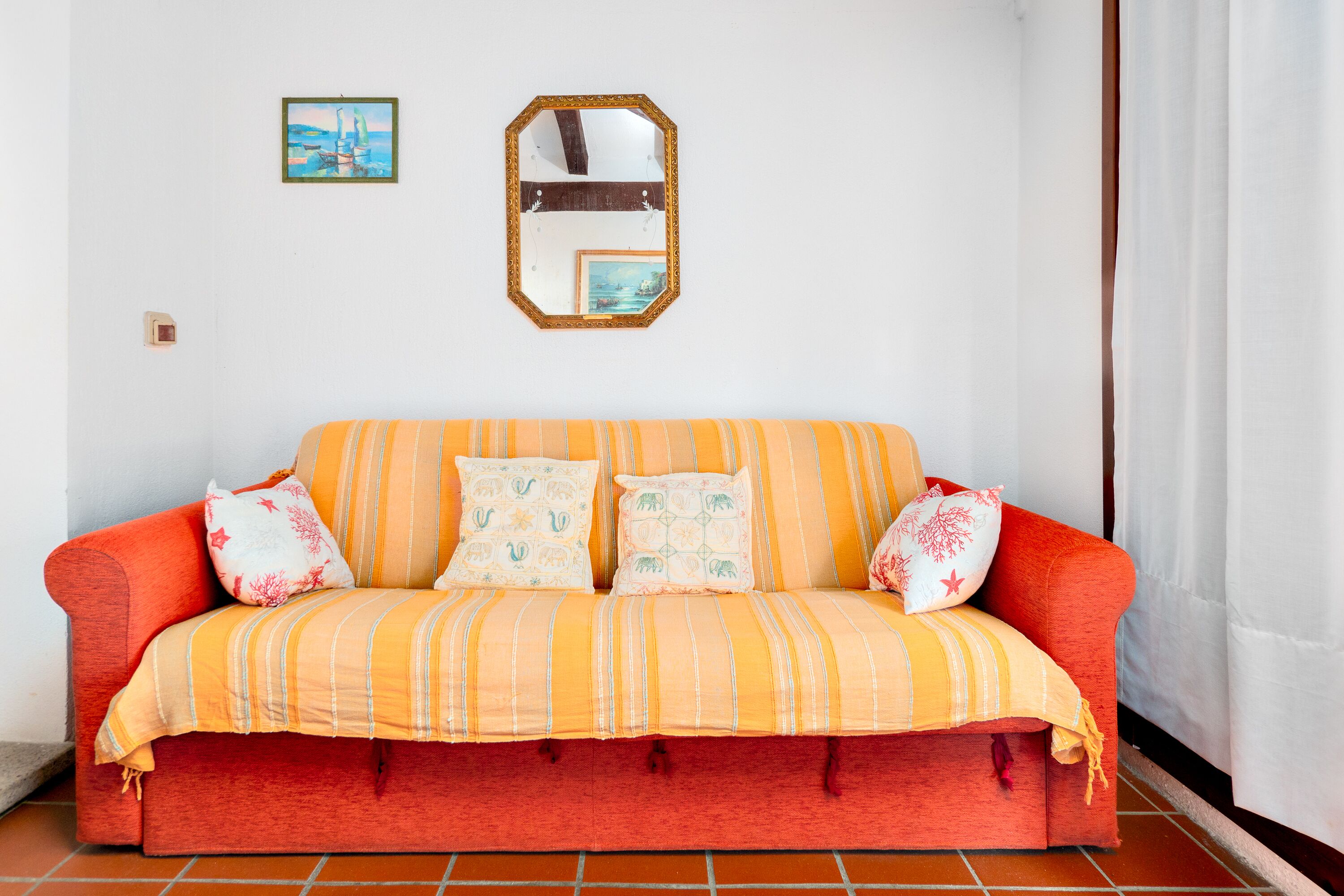 Villa 'Ginepro' with Sea View, Private Terrace and Private Garden