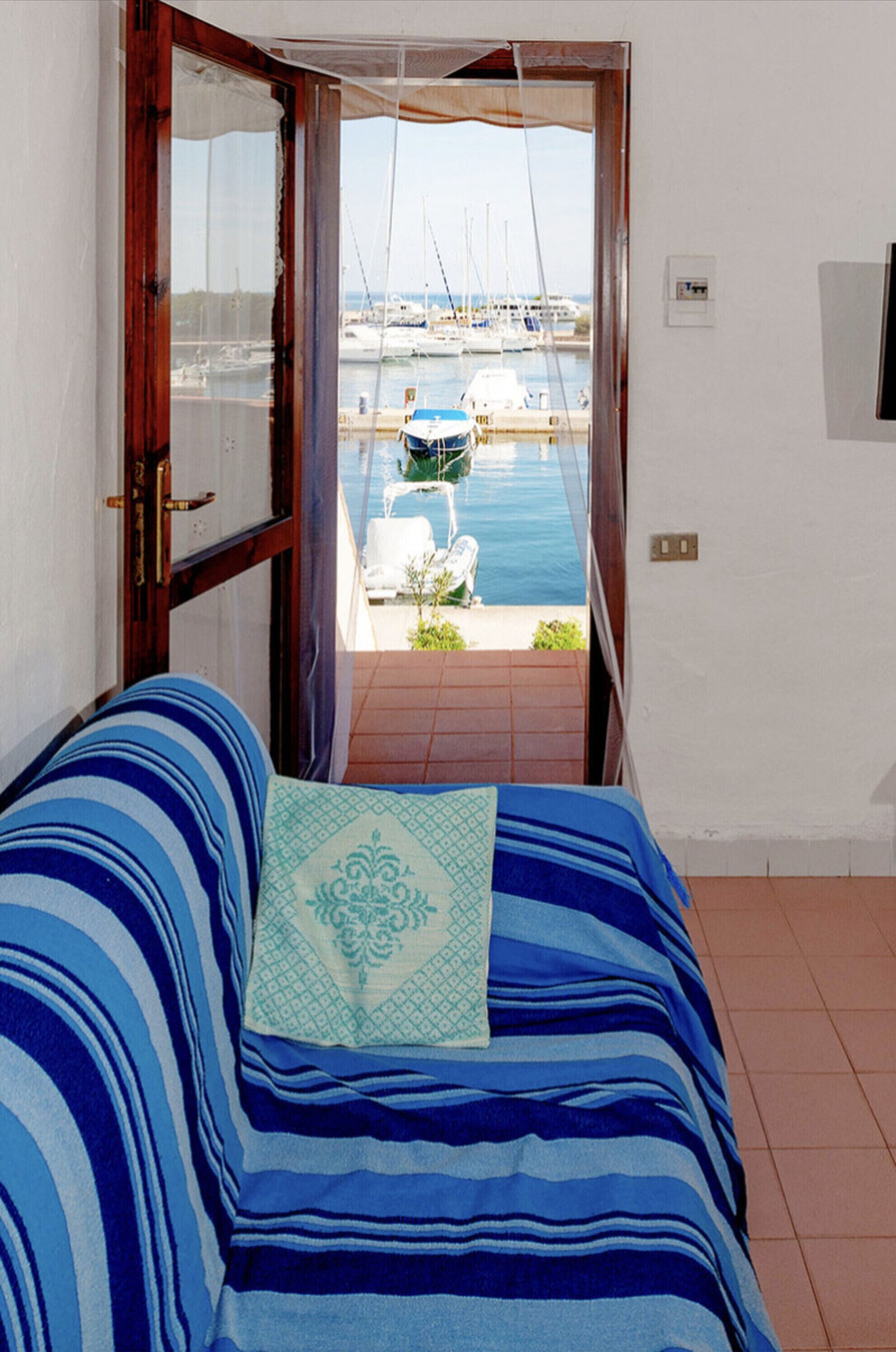 Apartment 'Casa Del Capitano' with Sea View, Wi-Fi and Air Conditioning
