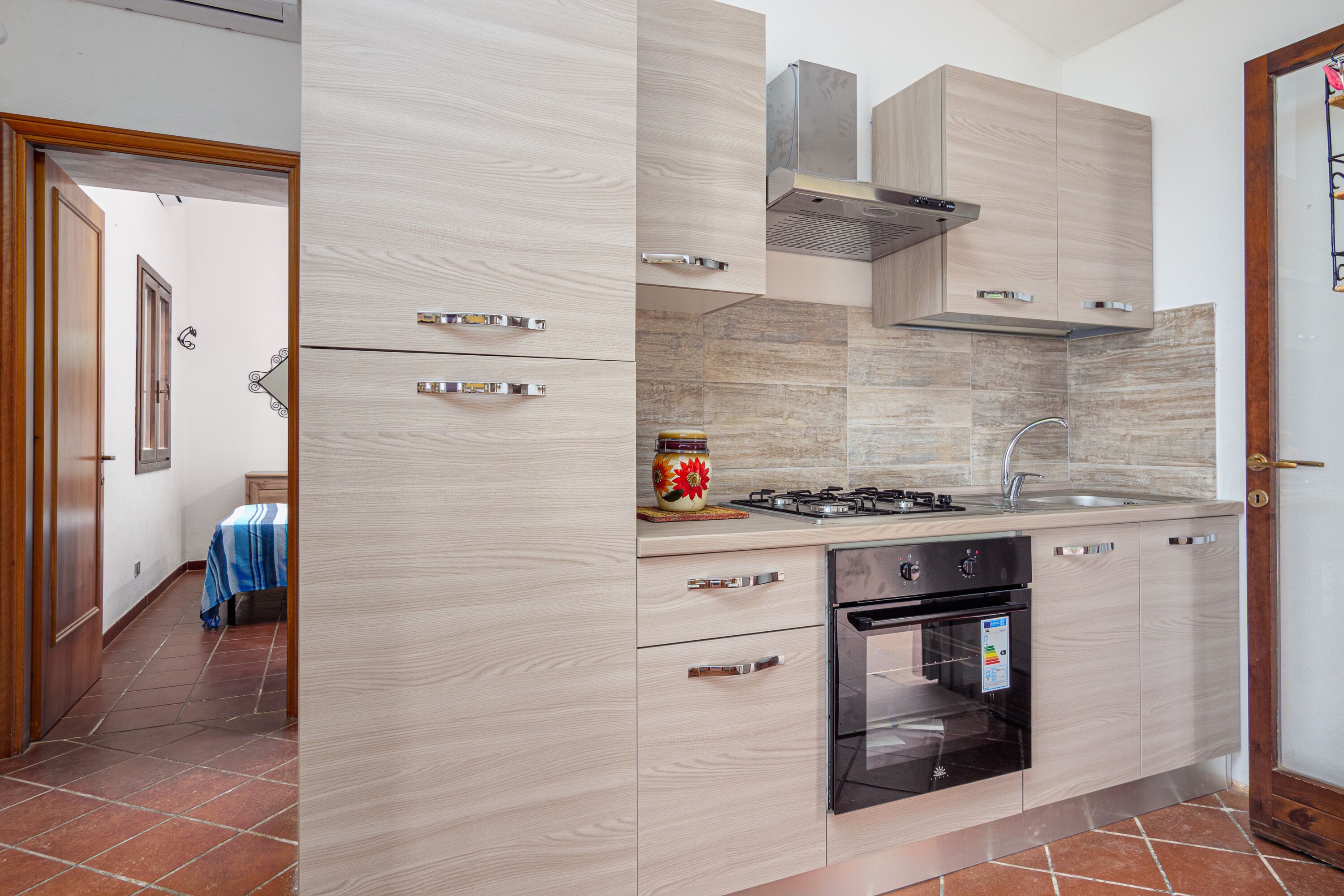 Villa 'Villino Tavolara' with Sea View, Wi-Fi and Air Conditioning