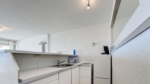 Unclassified image, 5 of 12, button - Apartment on the beach, parking, sea view - 4 guests (Palavas-les-Flots)