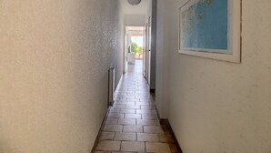 Unclassified image, 2 of 12, button - Apartment on the beach, parking, sea view - 4 guests (Palavas-les-Flots)