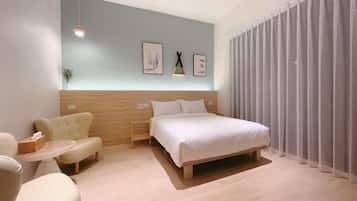 Soundproofing, free WiFi, bed sheets