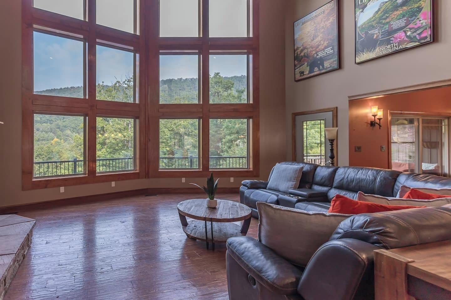 スマートテレビ、暖炉、Netflix、Hulu