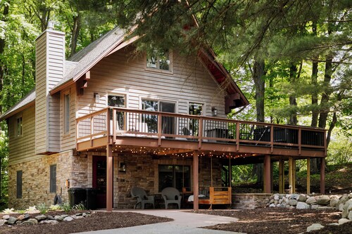 Shanty Creek Chalet • Hot Tub • Fire Pit • Ski/Golf Retreat