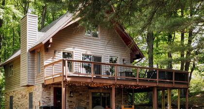 Shanty Creek Chalet • Hot Tub • Fire Pit • Ski/Golf Retreat
