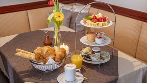 Free daily buffet breakfast  - Wallseerhof (Wallsee-Sindelburg)