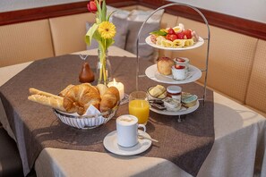 Desayuno buffet incluido todos los días