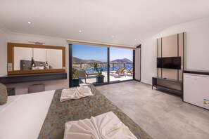5 bedrooms, laptop workspace, iron/ironing board, bed sheets - Majestic Sea Views, Kalkan Villa 1054 (Kas)