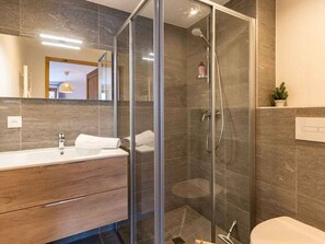 Bathroom - Apartment for 6, 2 bedrooms, balcony, parking, WIFI (Valmorel)