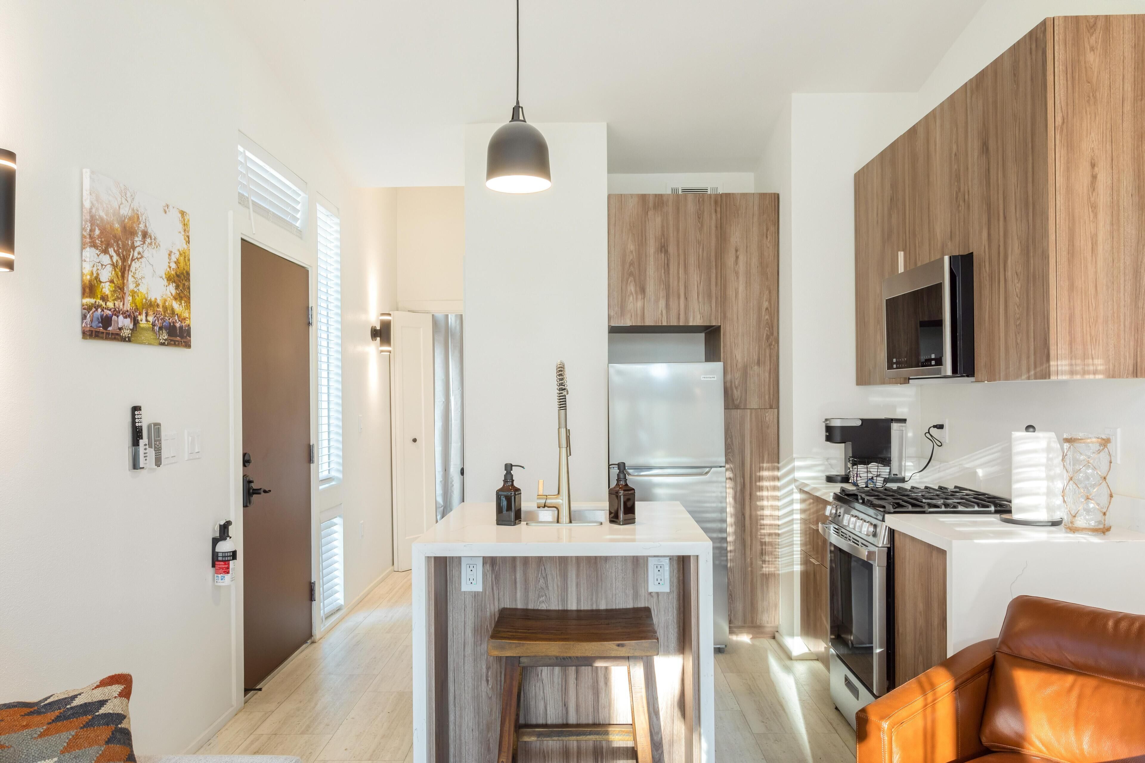 Native Falls Cabin (1BR Modern) - 1 bedroom, 1 bath Deluxe Cabin