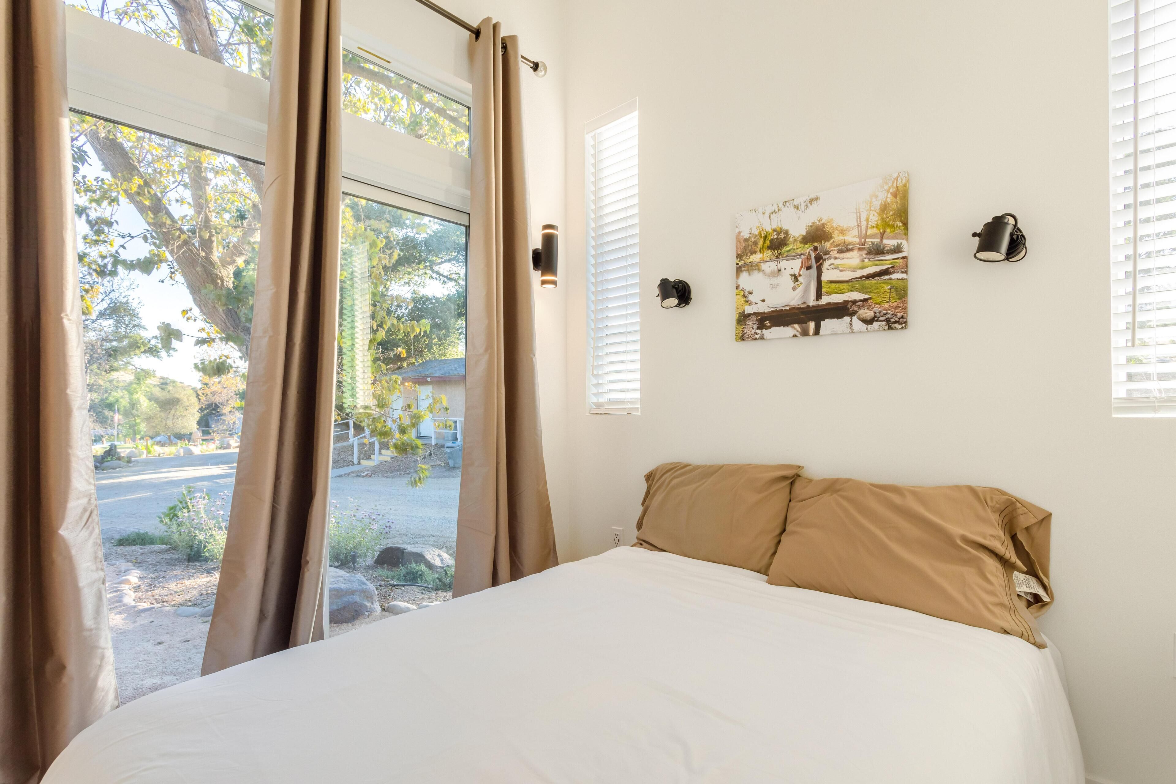 Native Falls Cabin (2BR Modern) - 2 bedroom, 1 bath Deluxe Cabin