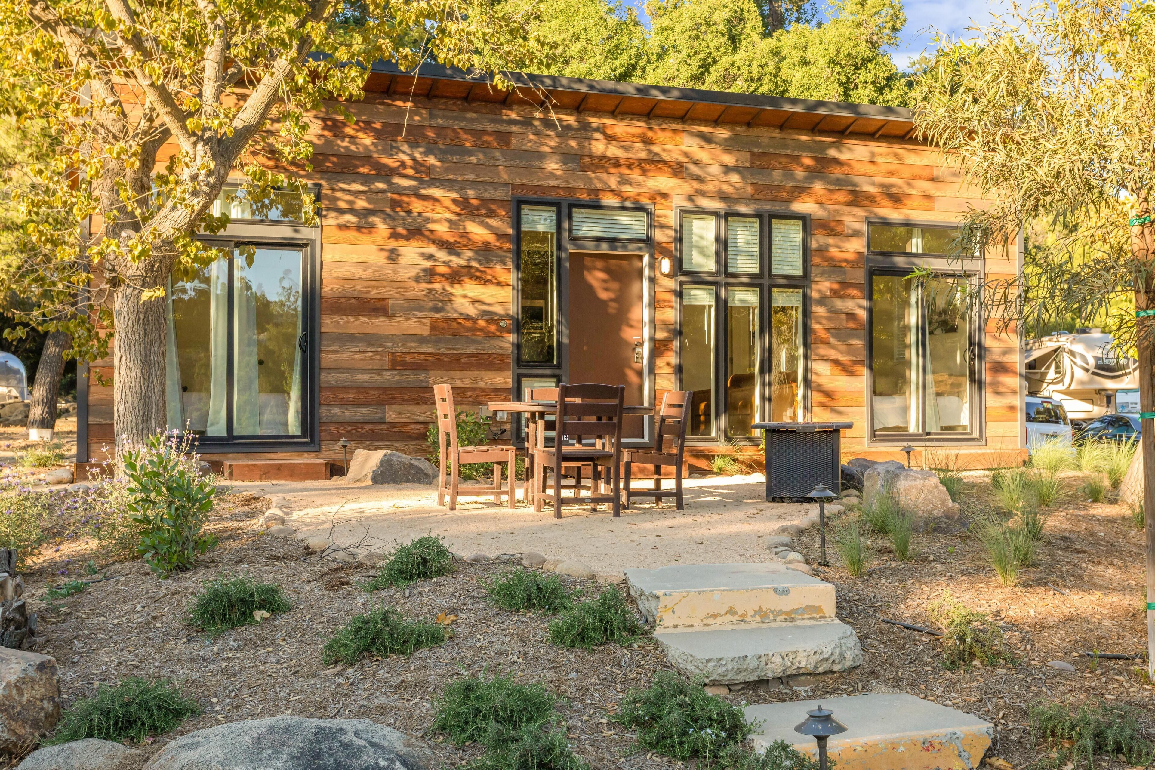 Native Falls Cabin (2BR Modern) - 2 bedroom, 1 bath Deluxe Cabin