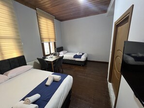 Family Triple Room | Egyptian cotton sheets, premium bedding, soundproofing, free WiFi - İNKAYA HOTEL (Bursa)