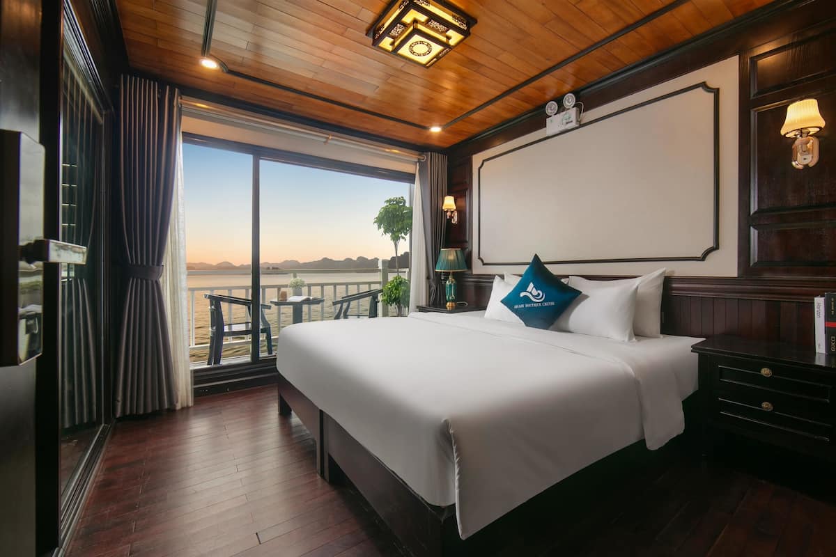 1 bedroom, minibar, desk, soundproofing