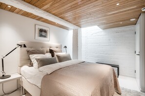 Deluxe Apartment | Premium bedding, individually decorated, individually furnished, desk - Scandinavian Townhouse with sauna (Helsinki)