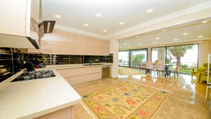 Private kitchen - Ultimate Beachfront Villa Villa, Kalkan Villa 1003 (Kas)