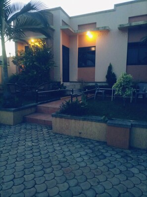 Enceinte de lâhĂ©bergement