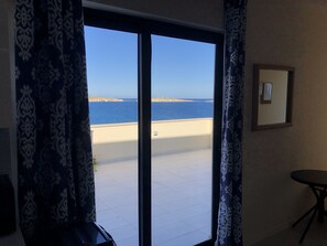 Interior - The Sea Across the Road Penthouse 5 (St. Paul s Bay)