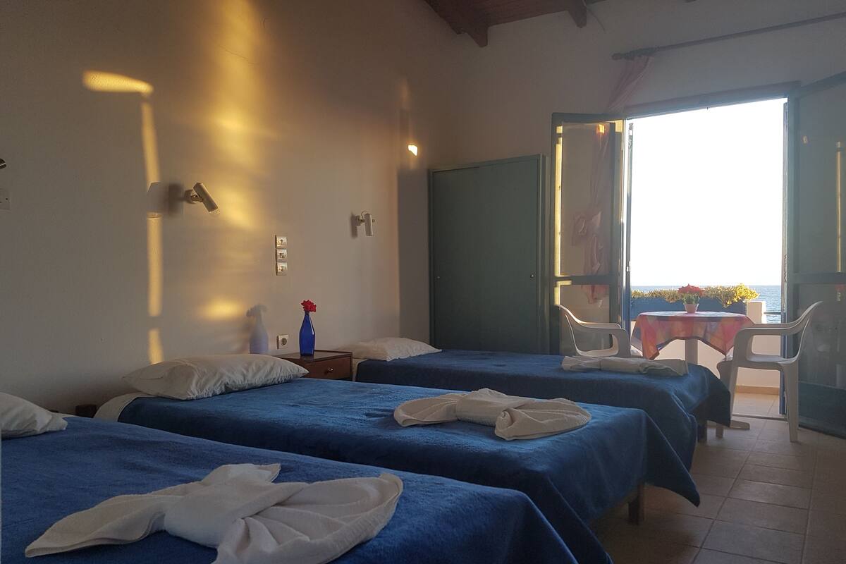 Panoramic Triple Room