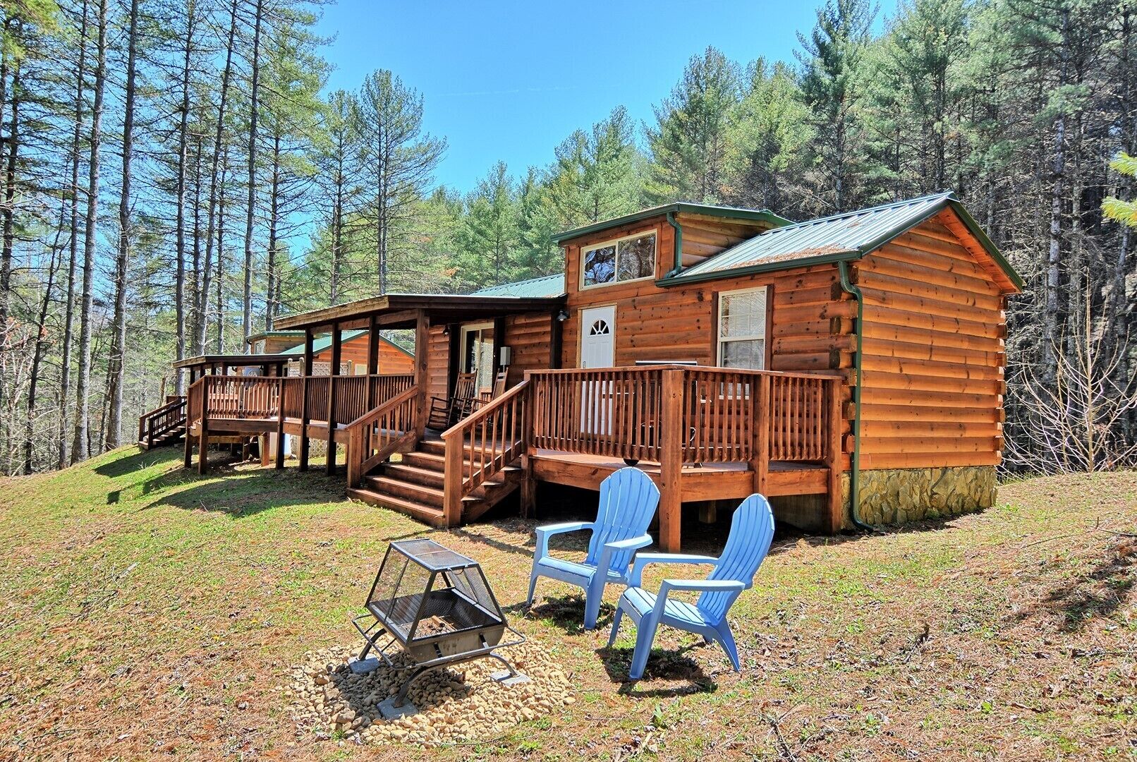 Over the River and Through the Woods-2 Cabins for 1-Sleeps 4