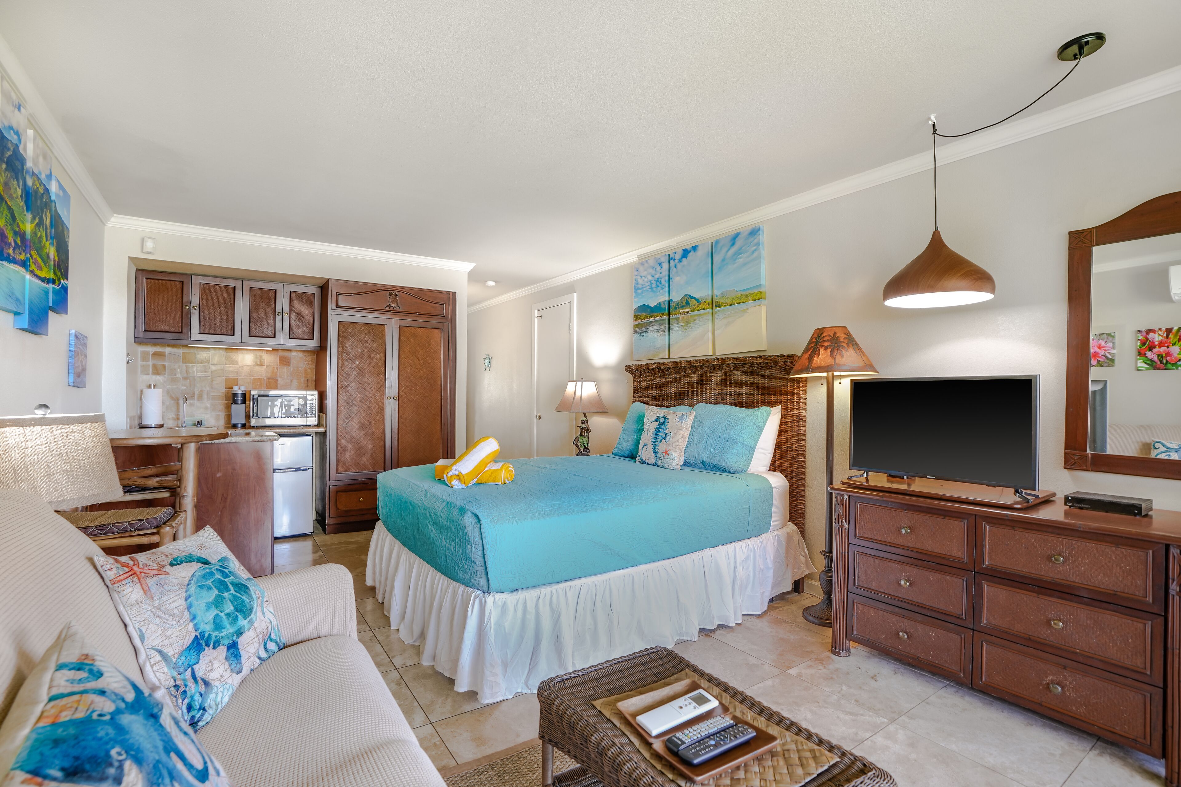 "Seaview" at the Islander on the Beach Oceanview Studio 201