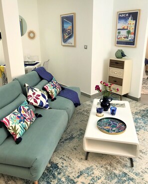 Living area - LA FONTAINE 2 AP4355 By Riviera Holiday Homes (Villefranche-sur-Mer)