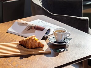 Free daily continental breakfast  - Moncafe Boutique Hotel & Spa (Tirana)