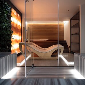 Sauna, massaggi con le pietre calde, massaggi “deep tissue”