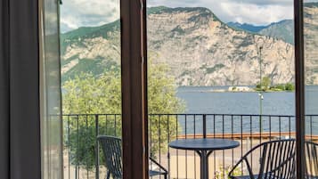 Penthouse Deluxe, 2 chambres, patio, en bord de lac | 1 chambre, lits bébé (en supplément), Wi-Fi gratuit