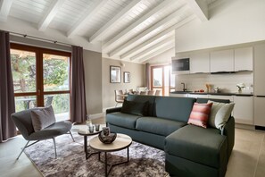 Deluxe Penthouse, 2 Bedrooms, Patio, Lakeside | Private kitchen | Fridge, microwave, electric kettle, cookware/dishes/utensils - June Stay Lake Garda (Brenzone sul Garda)