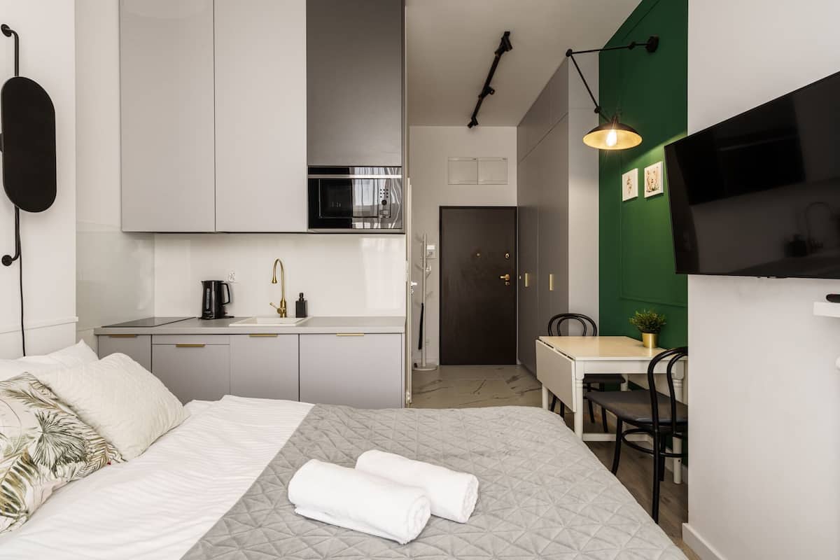 Comfort Studio Suite | 1 bedroom, hypo-allergenic bedding, iron/ironing board, free WiFi