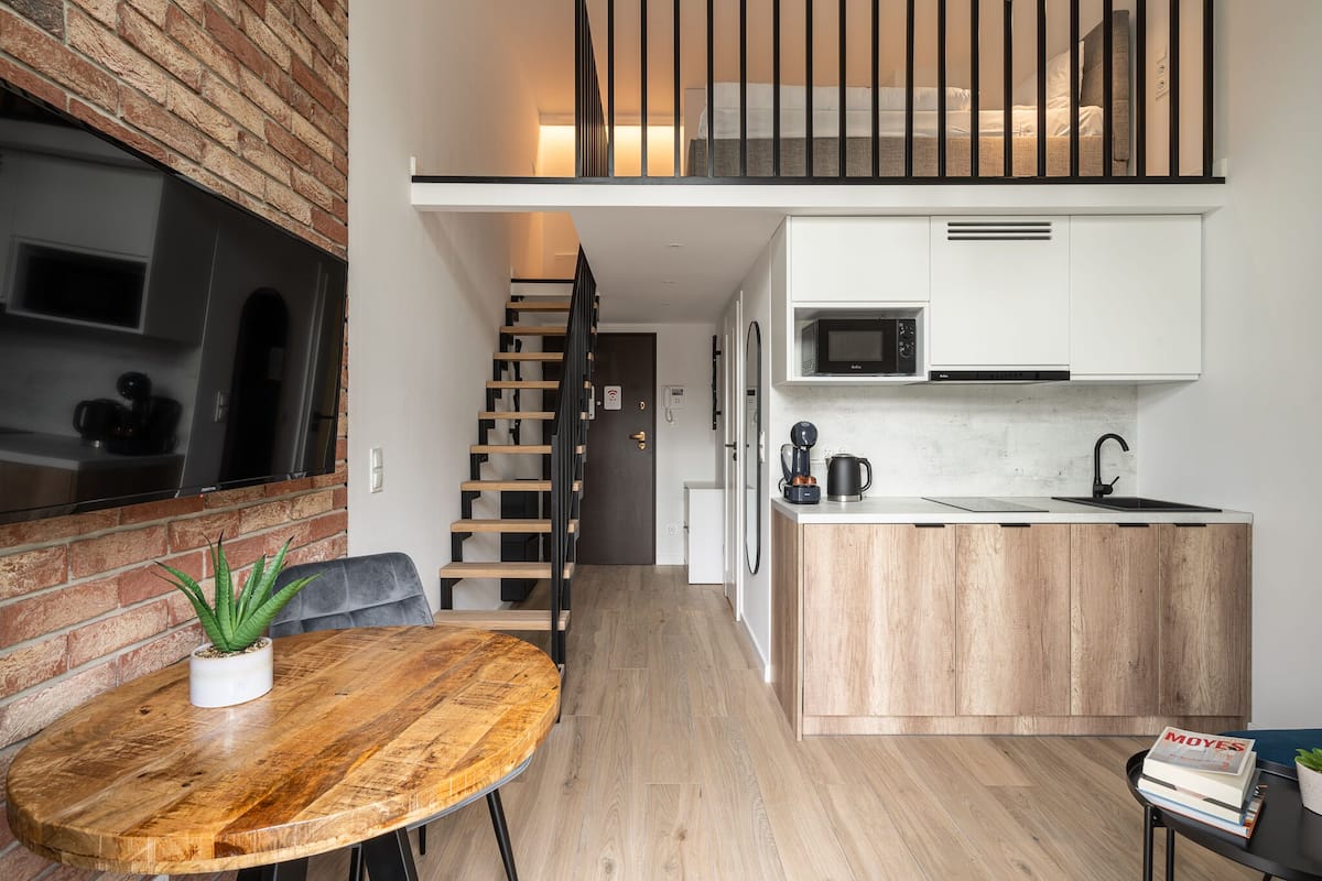 Comfort Apartment | Living area | Smart TV