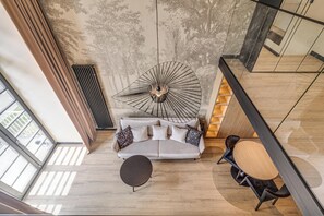 Deluxe Studio Suite, Mezzanine