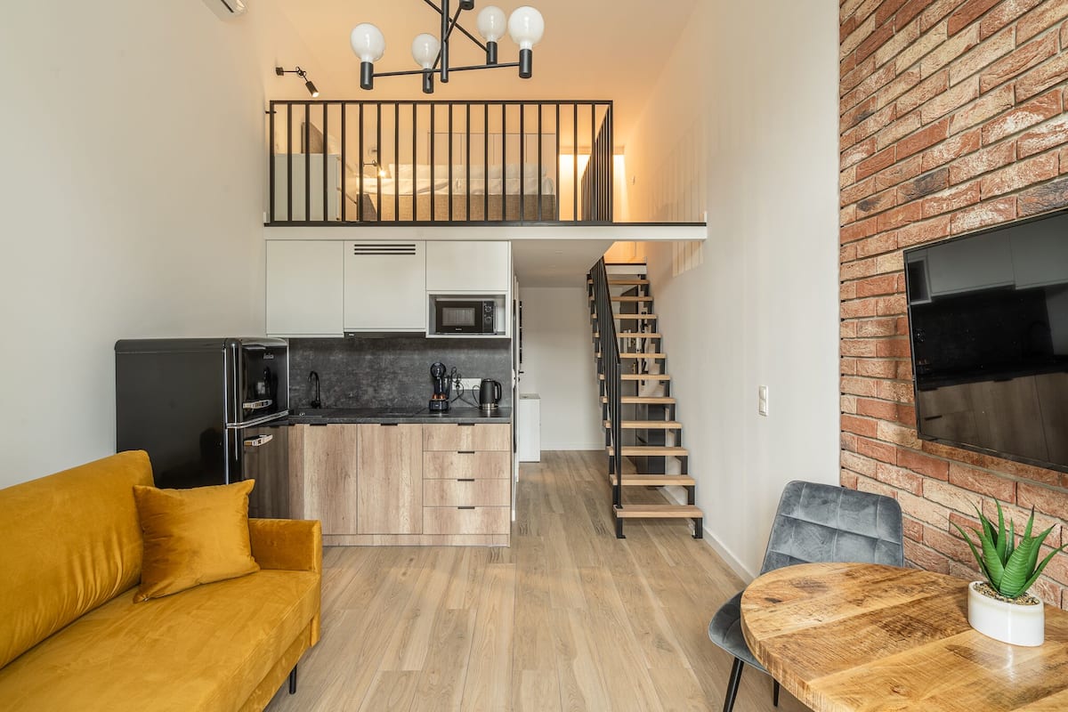 Comfort Apartment | Living area | Smart TV